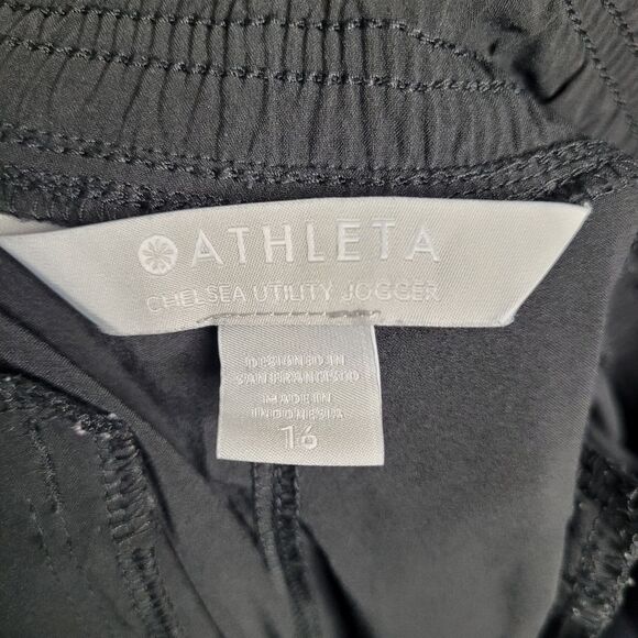 ATHLETA Chelsea Utility Jogger Black On The Go Workout Stretch Size 16 - Picture 4 of 8
